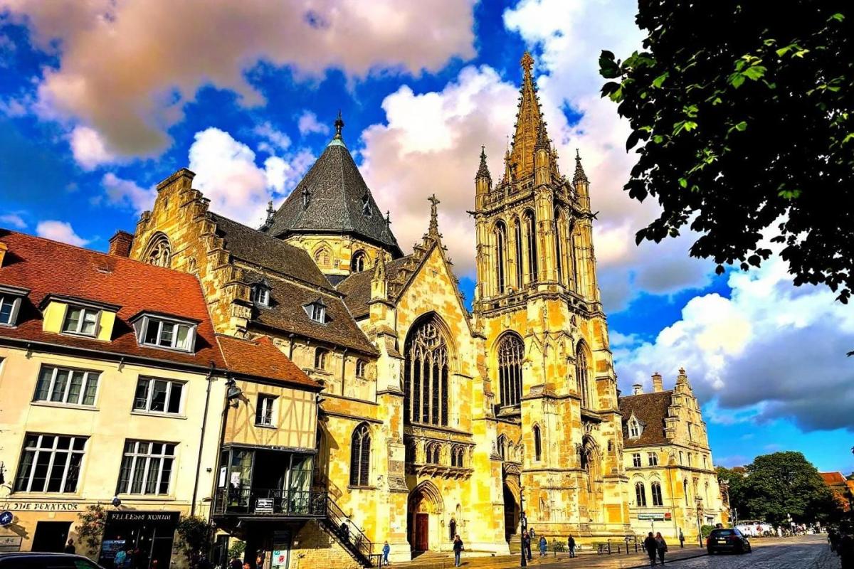 Reims quelle région : localisation et informations sur la ville champenoise